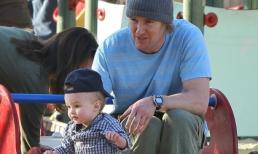 Con trai diễn viên Owen Wilson chập chững tập đi