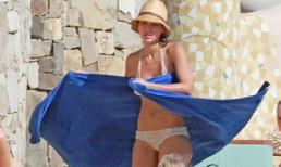 Jessica khoe thân hình thon gọn sau khi sinh