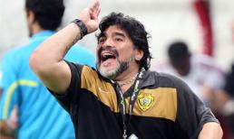Maradona bị phạt vì nói xấu đối phương