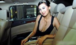 Những người mẫu xe có ngực “khủng” như … Elly Trần