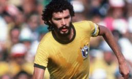 Nhà Hiền triết Socrates qua đời ở tuổi 57