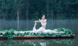 Vẻ đẹp tuyệt trần của thiếu nữ tập yoga trong sớm mai