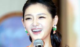 Từ Hy Viên rạng rỡ trong vai trò MC