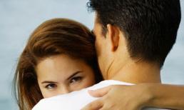 'Hiến dâng" cho sếp của chồng vì giàu sang