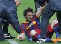 Barca khủng hoảng lực lượng: Alves, Pedro, Messi nhập viện