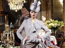 John Galliano - bữa tiệc trình làng đầy ấn tượng