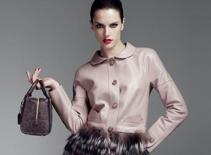 Quý cô thời thượng xa hoa cùng đồ lông thú