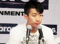 Fan thất vọng vì sự ích kỷ của 2PM