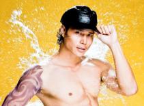 Siêu mẫu Việt sexy với vũ đạo "nóng bỏng"