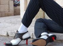 Chiêm ngưỡng những đôi giày 'độc' của Kobi Levi