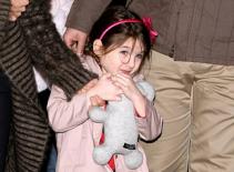 Katie Holmes "ép" con gái đi xem hòa nhạc đến nửa đêm