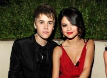 Selena Gomez "sốc nặng" vì fan của Justin Bieber