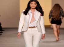 Xu hướng vest bộ xuân hè 2011