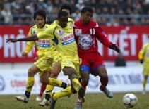 SLNA, nỗi lo từ thẻ phạt