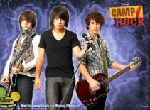 "Điểm mặt" style của anh em nhà Jonas