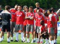 Các ĐTQG bắt đầu cuộc sống cũ