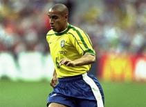 Thực hư chuyện Roberto Carlos bị "nhục mạ" ở Nga