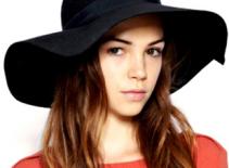 Chọn mũ xinh cho ngày hè nóng bỏng