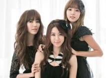 Bộ tứ "My Black Mini Dress" yêu kiều dáng ngọc