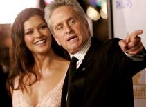 Michael Douglas tiết lộ cảnh hôn đồng tính cực "nóng bỏng"
