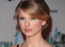 Những bóng hồng cô đơn trên thảm đỏ Hollywood