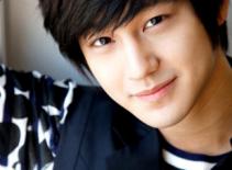 Chàng "Gốm" Kim Bum sắp "múa kiếm" đầy điệu nghệ