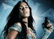 Những xạ thủ nữ gợi cảm nhất Hollywood