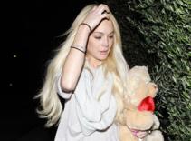 Lilo "ở lì" nhà Sam từ đêm tới tận... 4 giờ sáng!