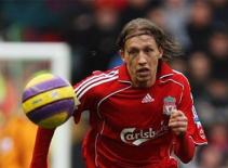 Lucas Leiva kí hợp đồng mới với Liverpool