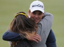 Martin Kaymer dành sự tri ân đến caddie của mình