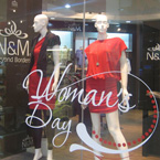 Thỏa sức sắm quà cho "Một nửa thế giới" tại Vincom 