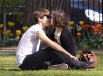 Keira nồng thắm với bạn trai mới 