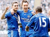 Kẻ chiến bại Chelsea: Khi tiền không mang lại thành công