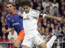 Raul muốn đụng độ với Real Madrid