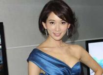 Lâm Chí Linh khéo khoe vòng 1 nảy nở