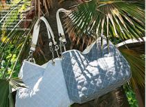 7 mẫu túi cực chất cho mùa đi biển  