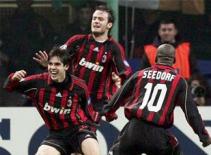 AC Milan hướng tới cú đúp nội địa