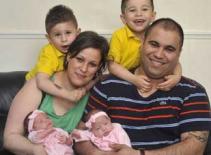 Gia đình có 2 cặp song sinh sinh cùng ngày