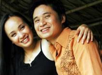 Thu Huyền: Chồng tôi chỉ "nịnh" vợ trên báo thôi!