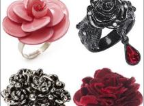 Nữ tính với nhẫn dạng hoa hồng   