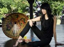 Xem lại những hình ảnh đẹp nhất của người mẫu vừa tự tử