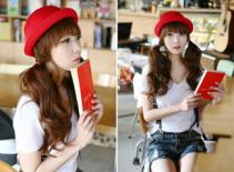 Giản dị với áo pull trắng