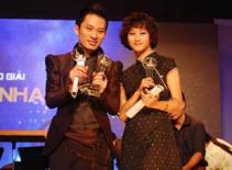 Trọng Lý run khi hát với Tùng Dương