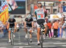 Gilbert lập cú ăn ba