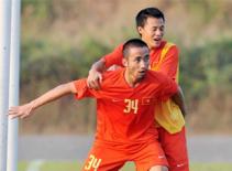 Hai đội bóng Thủ đô giành giật tiền vệ Công Minh