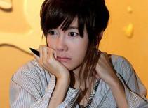 Lee Ji Ah bị đồn là.... "người ngoài hành tinh"