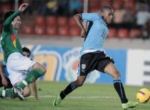 Roma mua Abel Hernandez, giữ Vucinic