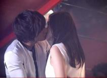 Chộp nhanh nụ hôn bất ngờ của Lee Min Ho