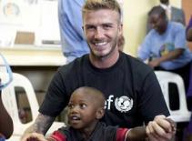 David Beckham "hóa" thỏ đón lễ phục sinh cùng gia đình