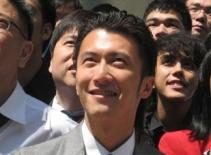 Tạ Đình Phong khai trương công ty riêng